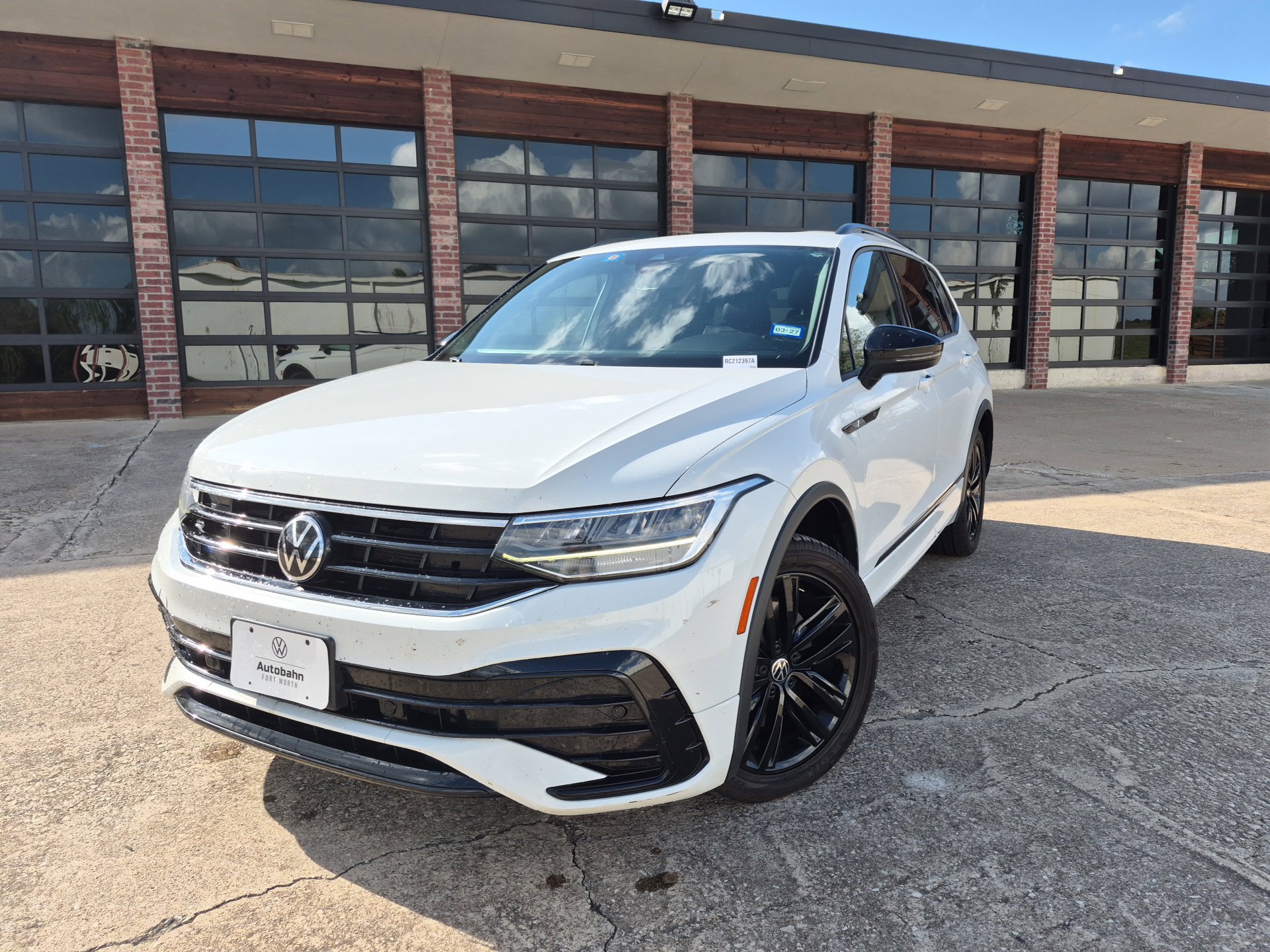 Used 2022 Volkswagen Tiguan SE R-Line FWD 360° Tour