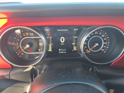 Used 2023 Jeep Gladiator Rubicon w/ LED Lighting Group image 16