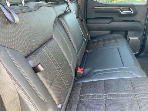 Certified 2024 Chevrolet Silverado 1500 High Country w/ Technology Package image 21