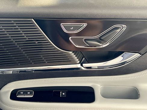 Used 2020 Lincoln Corsair FWD image 32