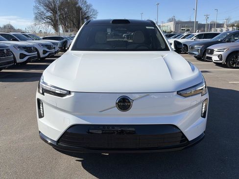 New 2025 Volvo EX90 Ultra w/ Protection Package Premier image 2
