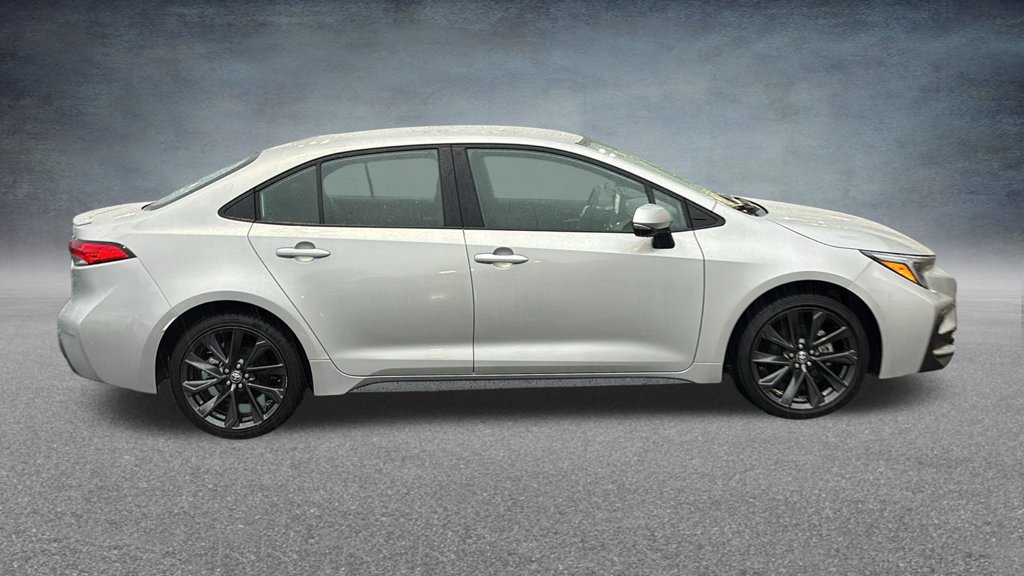 Used 2025 Toyota Corolla SE FWD image 28