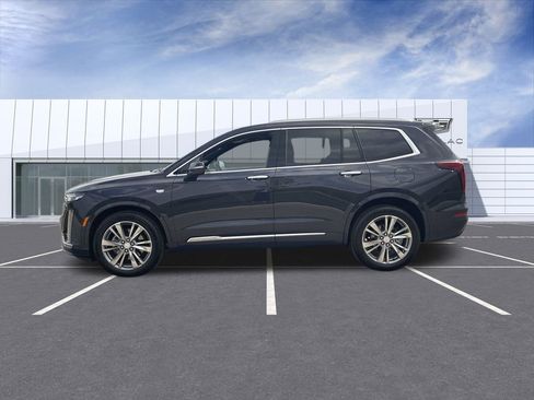 Certified 2025 Cadillac XT6 Premium Luxury image 5