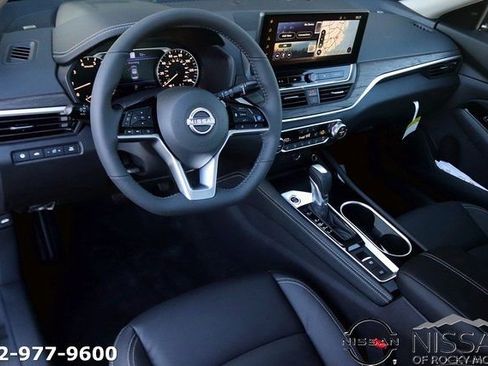 New 2025 Nissan Altima 2.5 SL image 12