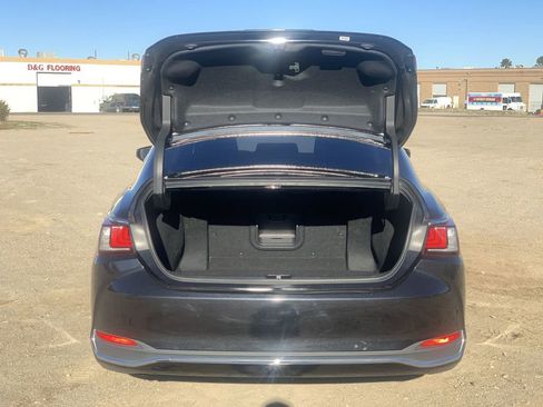 Used 2022 Lexus ES 300h 300h image 24