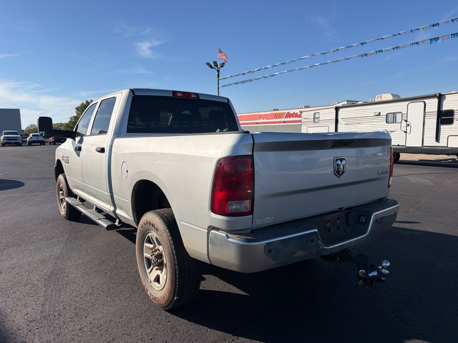 Used 2018 RAM 2500 Tradesman w/ Chrome Appearance Group AWD/4WD image 3