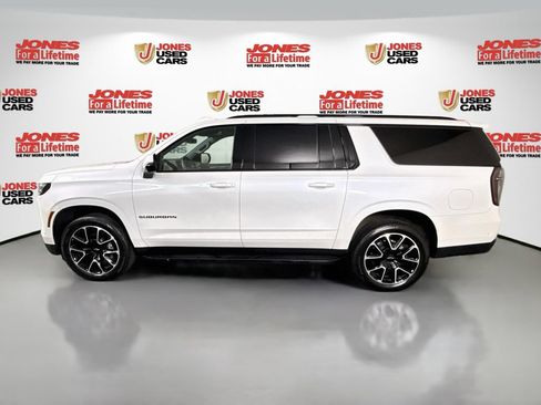 Used 2025 Chevrolet Suburban RST w/ Comfort Package AWD/4WD image 16