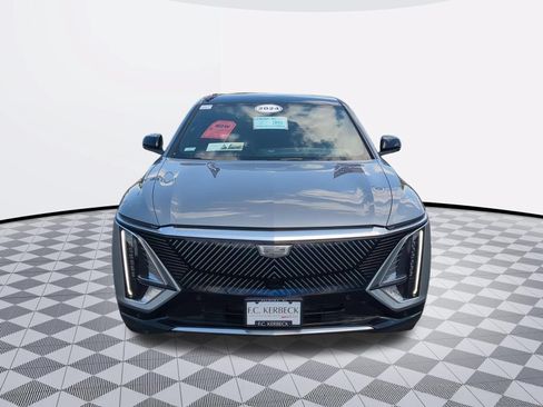 Used 2024 Cadillac Lyriq Tech AWD/4WD image 3