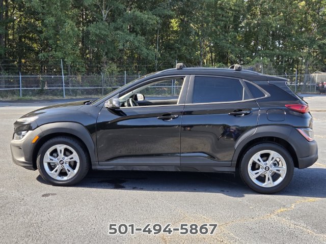 Used 2023 Hyundai Kona SEL FWD image 2