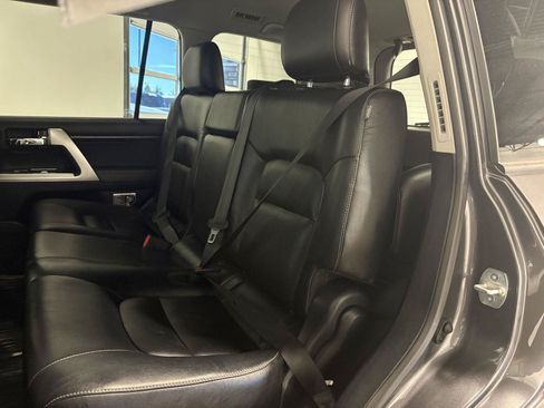 Used 2015 Toyota Land Cruiser AWD/4WD image 30