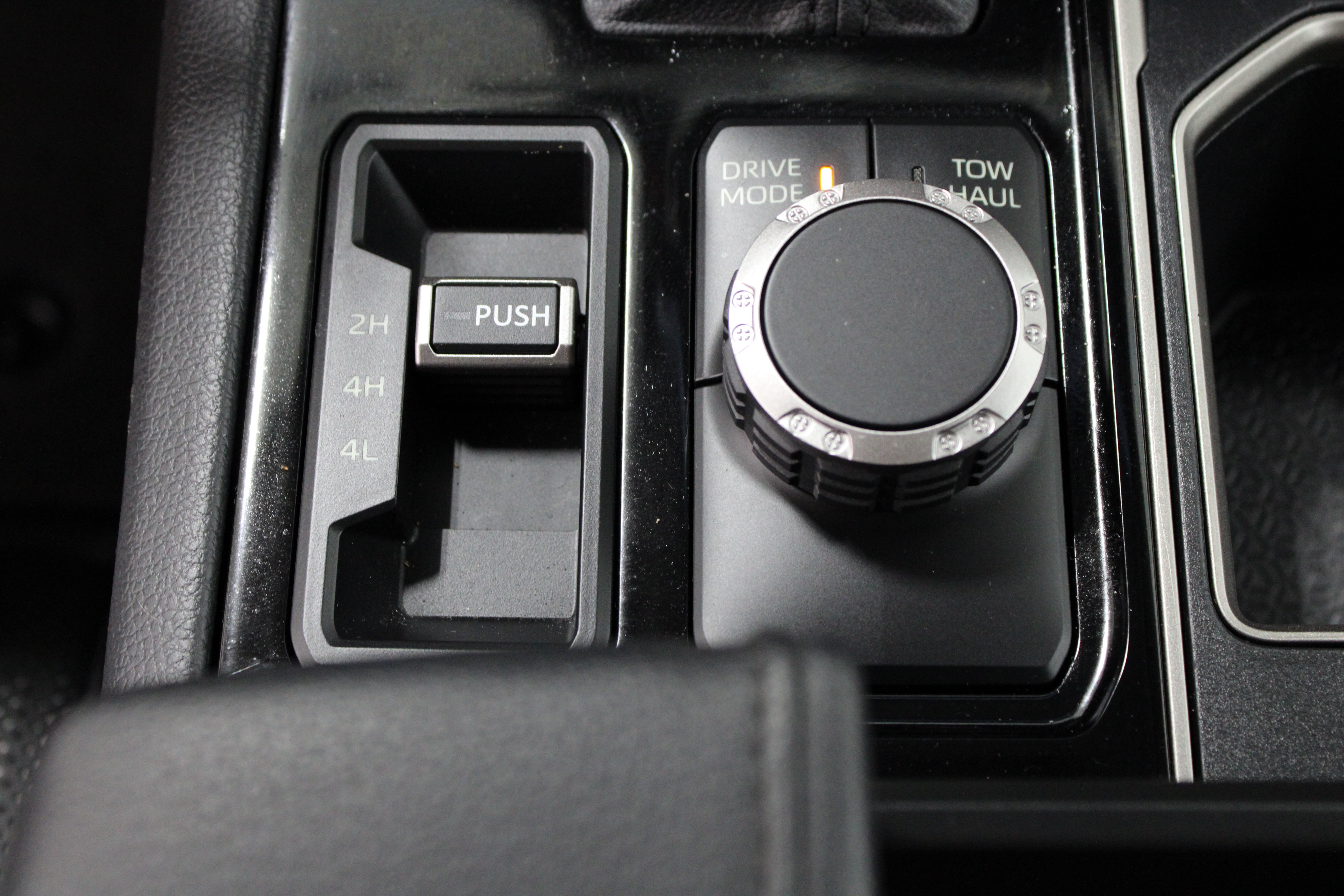Used 2022 Toyota Tundra Limited AWD/4WD image 24