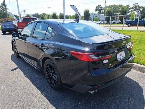 Used 2025 Toyota Camry SE w/ Convenience Package FWD image 11