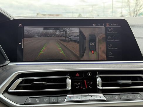 Used 2021 BMW X5 xDrive40i w/ Executive Package image 16