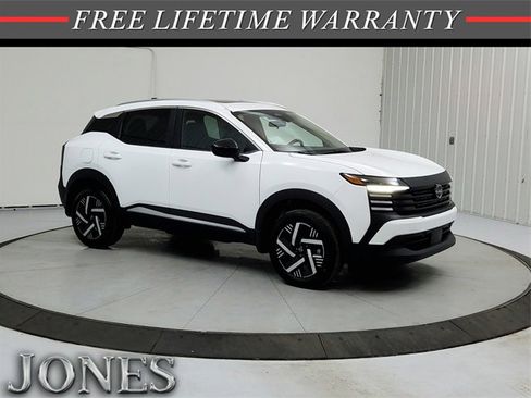 New 2026 Nissan Kicks SV w/ SV Premium Package image 1