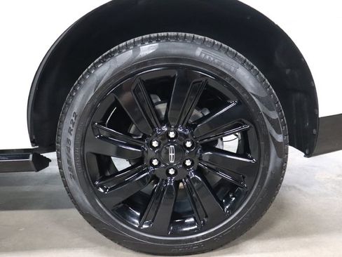 Used 2023 Lincoln Navigator Reserve RWD image 38