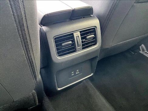 Used 2023 Nissan Rogue SV image 23