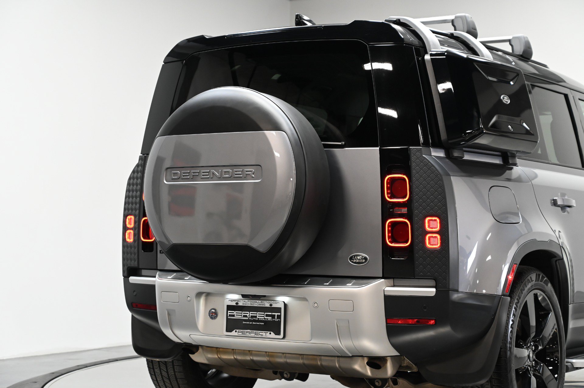Used 2020 Land Rover Defender 110 HSE AWD/4WD image 46
