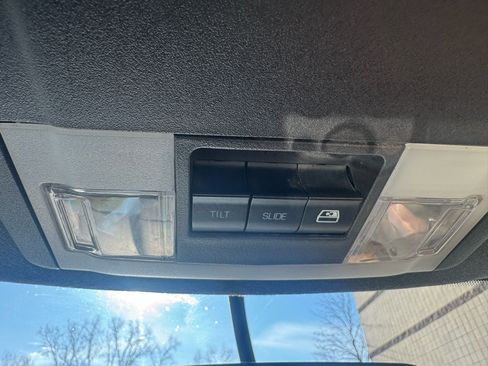 Used 2015 Ford F350 Lariat w/ Lariat Ultimate Package image 25