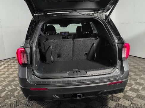 New 2026 Ford Explorer ST-Line w/ ST-Line Street Pack AWD/4WD image 6