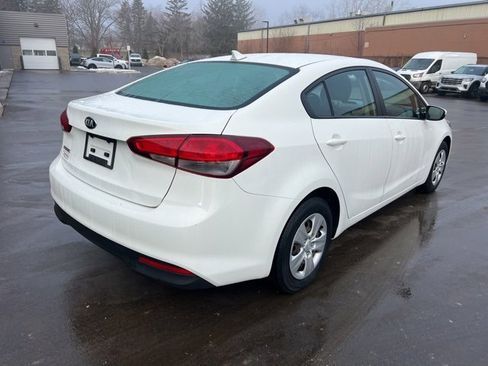 Used 2017 Kia Forte LX image 5