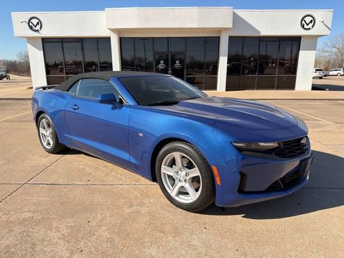 Used 2023 Chevrolet Camaro LT image 2