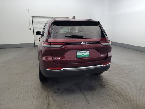 Used 2023 Jeep Grand Cherokee Laredo AWD/4WD image 6