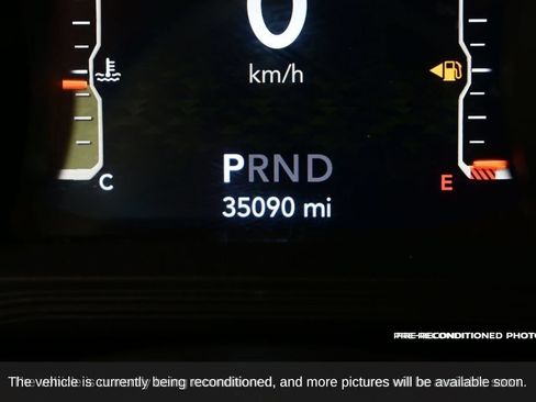 Used 2024 Jeep Wrangler Unlimited Sahara AWD/4WD image 15