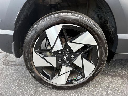 Used 2025 Hyundai Kona Limited AWD/4WD image 24
