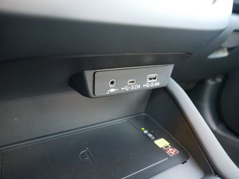 Certified 2025 Subaru Forester Premium image 33