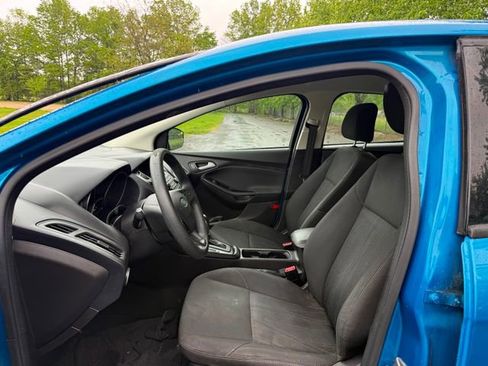 Used 2016 Ford Focus SE FWD image 7
