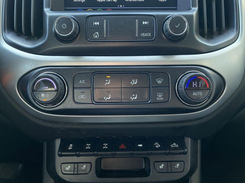 Certified 2022 Chevrolet Colorado ZR2 w/ ZR2 Dusk Special Edition image 3