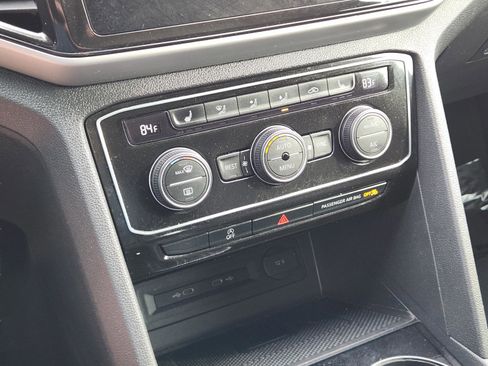 Used 2023 Volkswagen Atlas SEL R-Line image 12