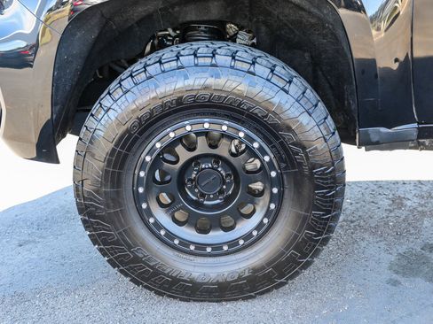 Used 2021 Chevrolet Colorado W/T w/ Custom Special Edition image 26