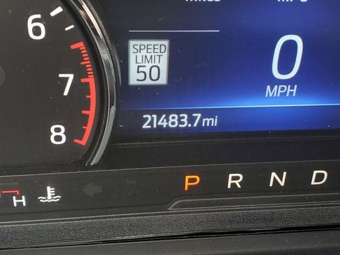 Used 2023 Ford Explorer XLT w/ Equipment Group 202A AWD/4WD image 18