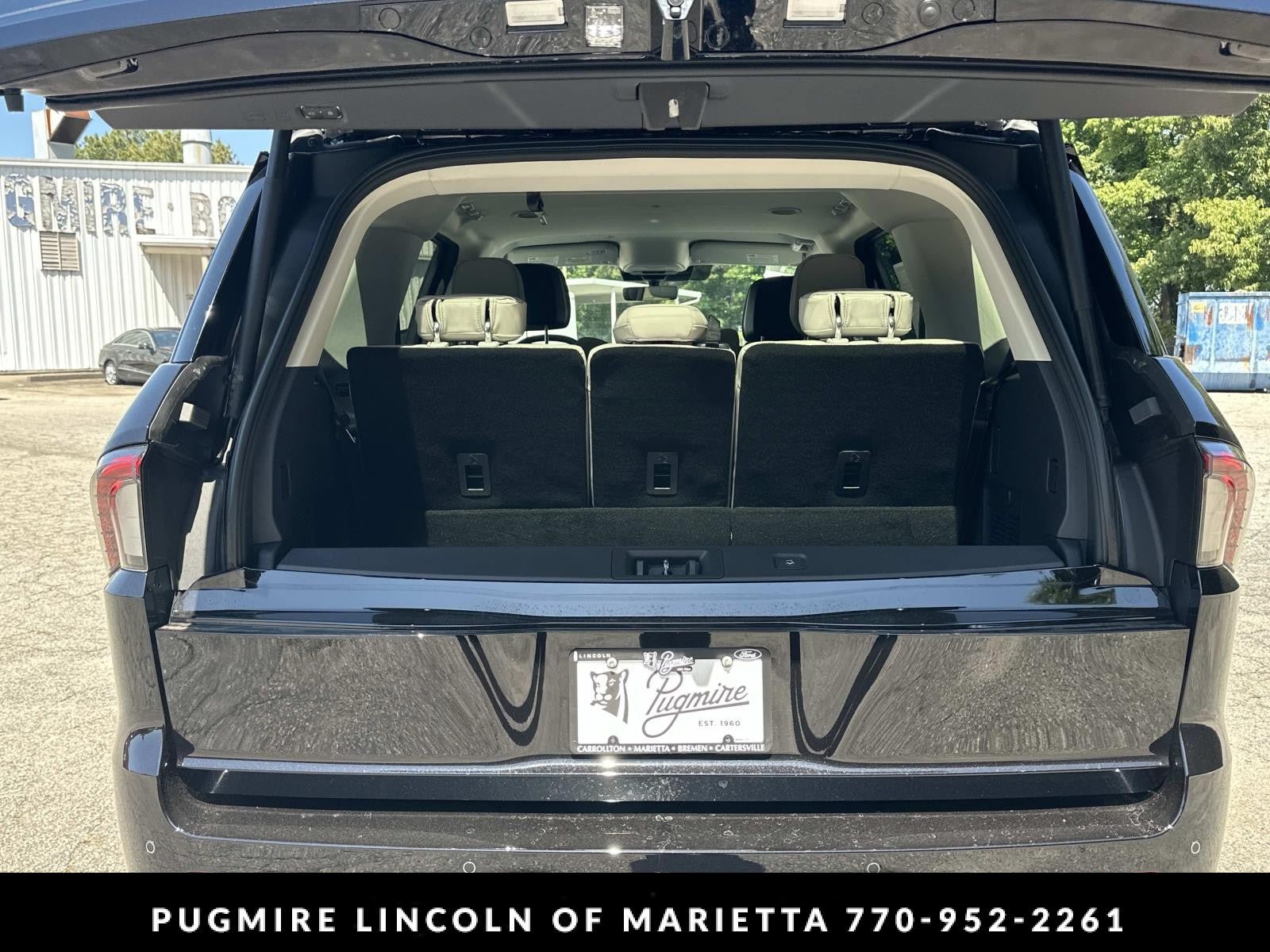 New 2026 Lincoln Navigator Premiere AWD/4WD image 19