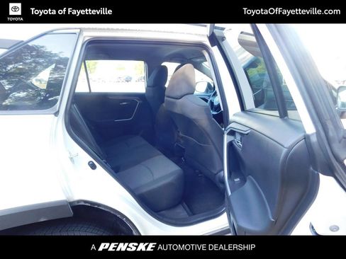 Used 2025 Toyota RAV4 XLE FWD image 5