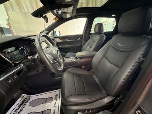 Certified 2023 Cadillac XT5 Premium Luxury AWD/4WD image 11