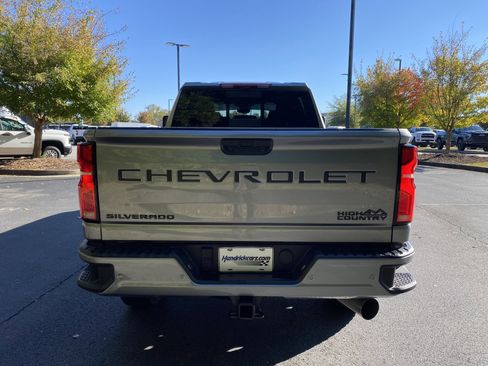 Used 2025 Chevrolet Silverado 2500 High Country w/ High Country Premium Package image 8