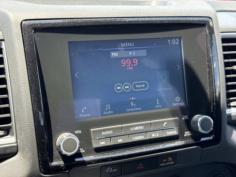 Used 2023 Nissan Frontier SV w/ Technology Package RWD image 9