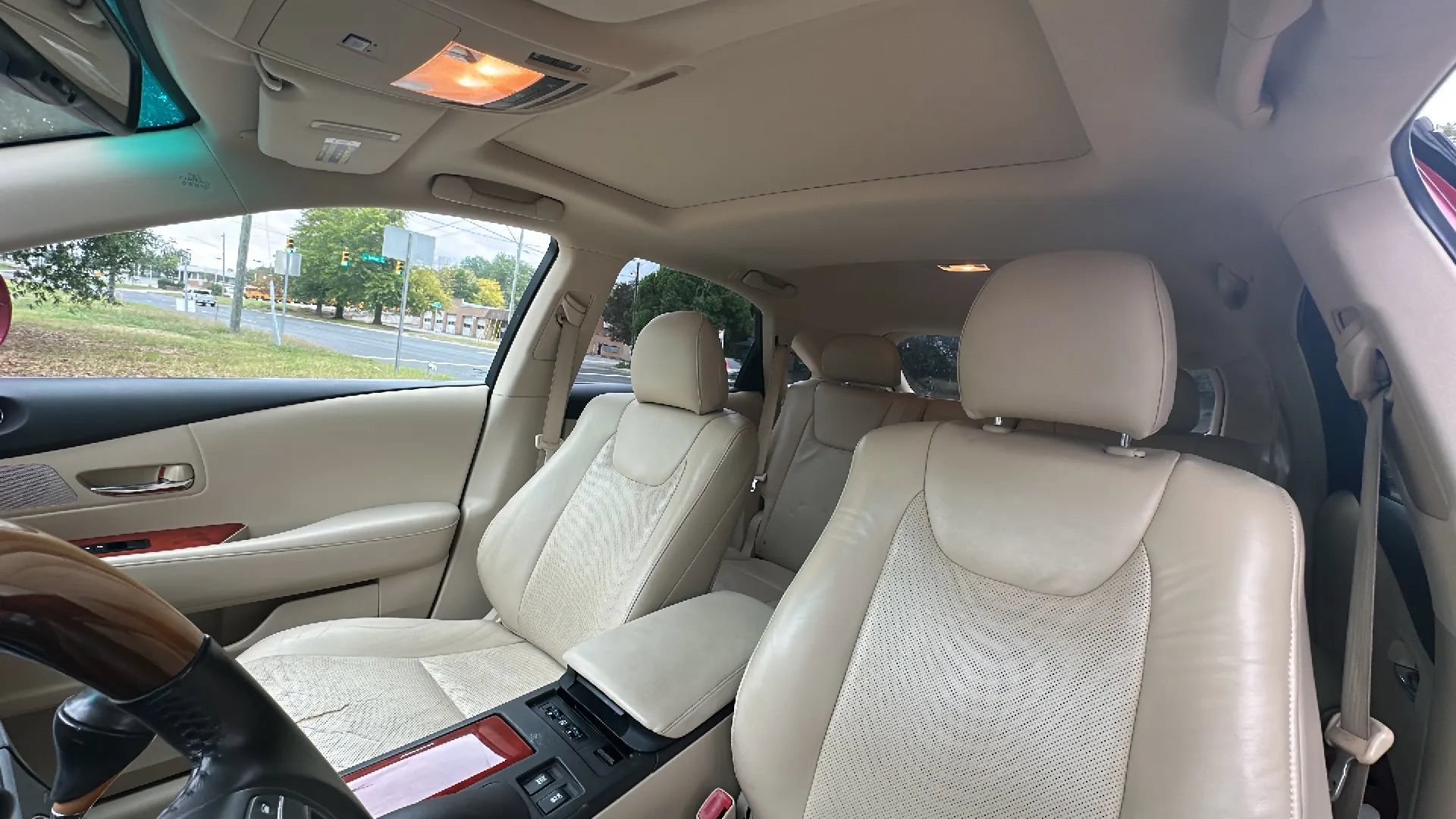 Used 2011 Lexus RX 350 AWD w/ Premium Pkg image 17