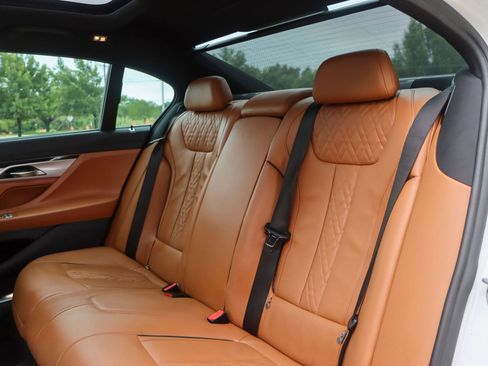 Used 2020 BMW 740i w/ M Sport Package image 17