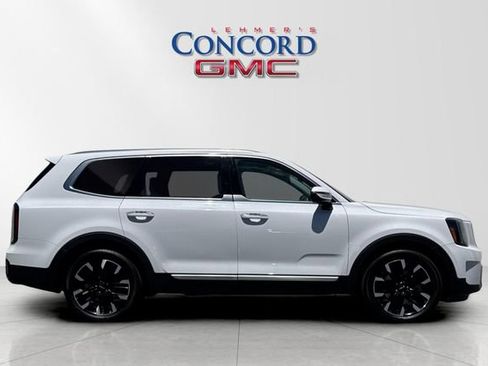 Used 2024 Kia Telluride SX Prestige w/ Towing Package AWD/4WD image 3