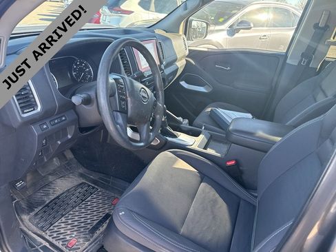 Certified 2022 Nissan Frontier SV w/ Technology Package image 11
