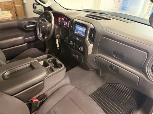 Used 2021 Chevrolet Silverado 1500 Custom AWD/4WD image 23