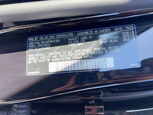 Certified 2024 Volvo XC60 B5 Ultimate image 20