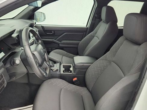 Used 2024 Toyota Tacoma TRD Sport image 18