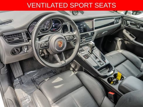 Used 2024 Porsche Macan AWD/4WD image 4