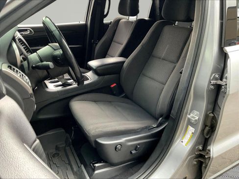 Used 2020 Jeep Grand Cherokee Laredo AWD/4WD image 21
