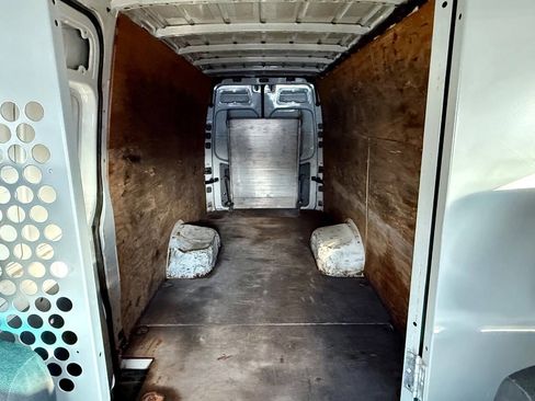 Used 2014 Mercedes-Benz Sprinter 3500 image 47