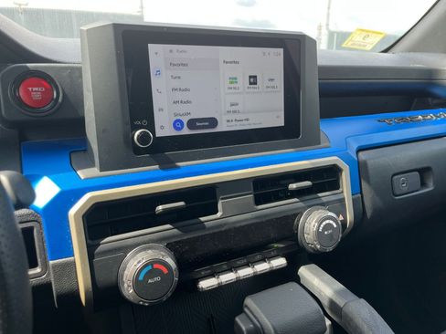 Used 2024 Toyota Tacoma TRD Sport image 21